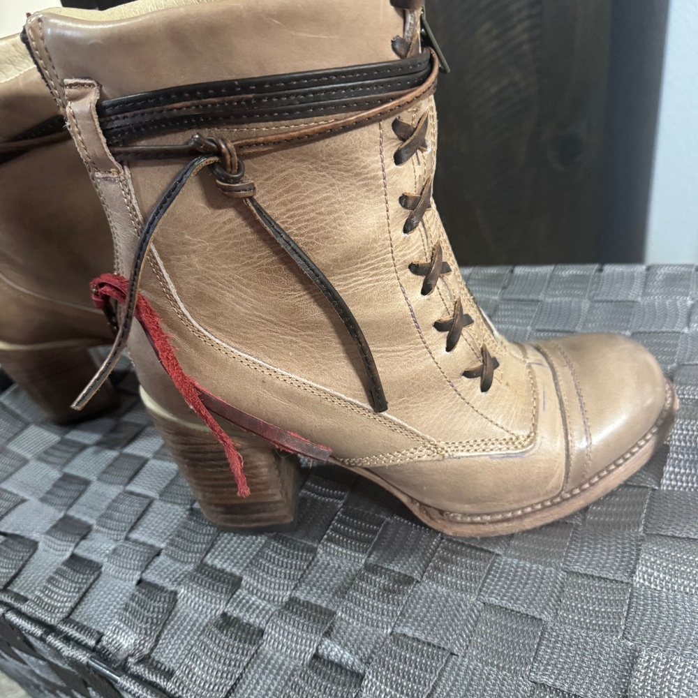 Freebird Boots size 8